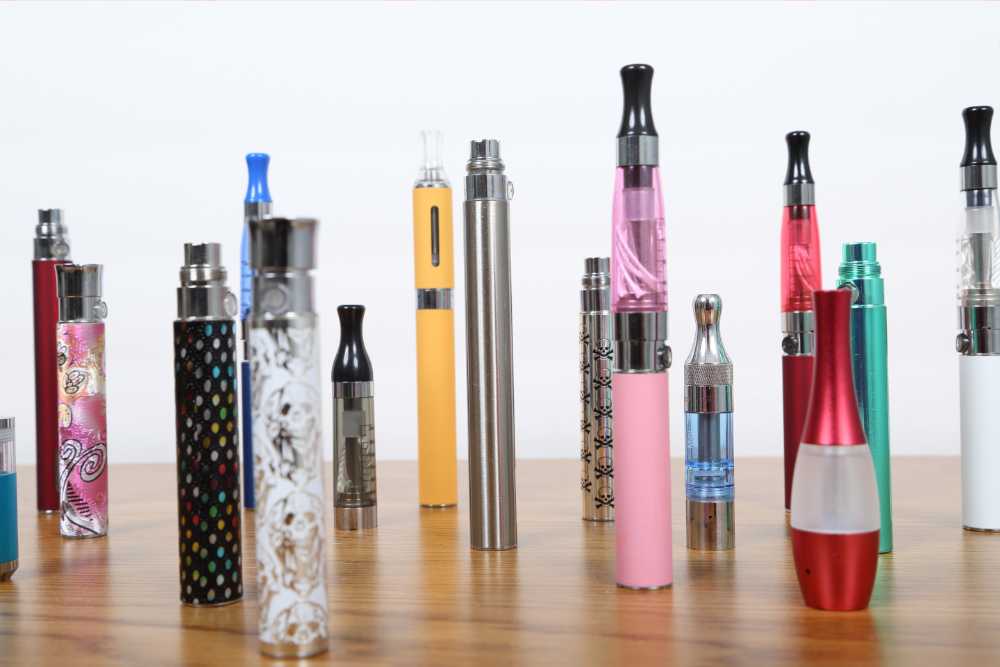 How To Use a Vape Pen in 5 Simple Steps! different types of vapes standing upright